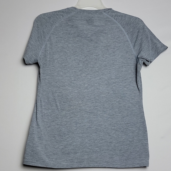 Girl Under Armour Shirt - Picture 4 of 4